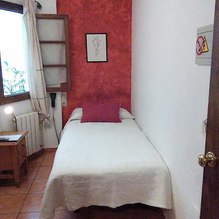 Morales Hotel *