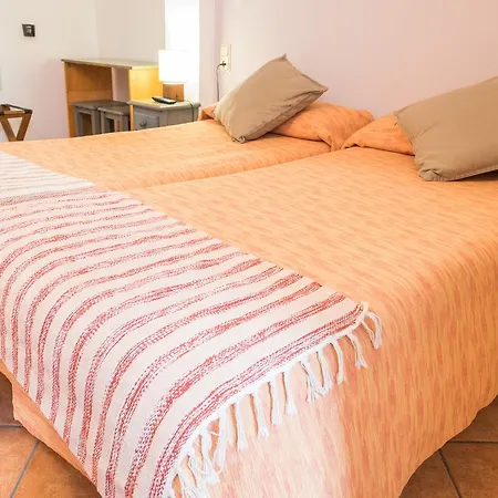 Morales Hotel *
