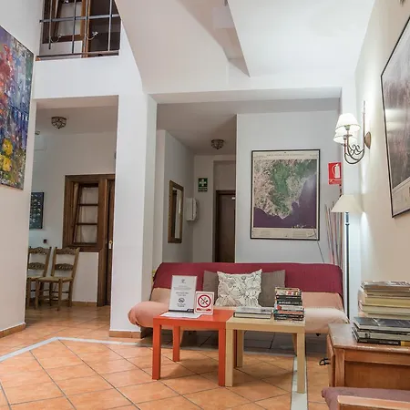 Morales Hotel *