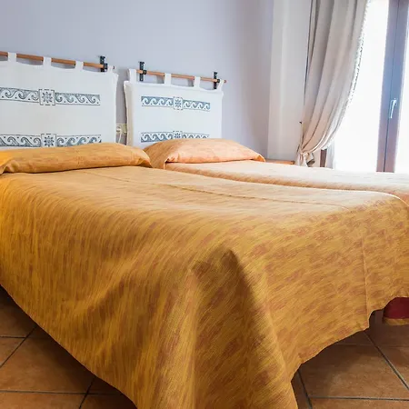 Hotel Morales *