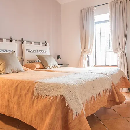 Hotel Morales *