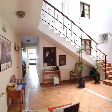 Morales Hotel *